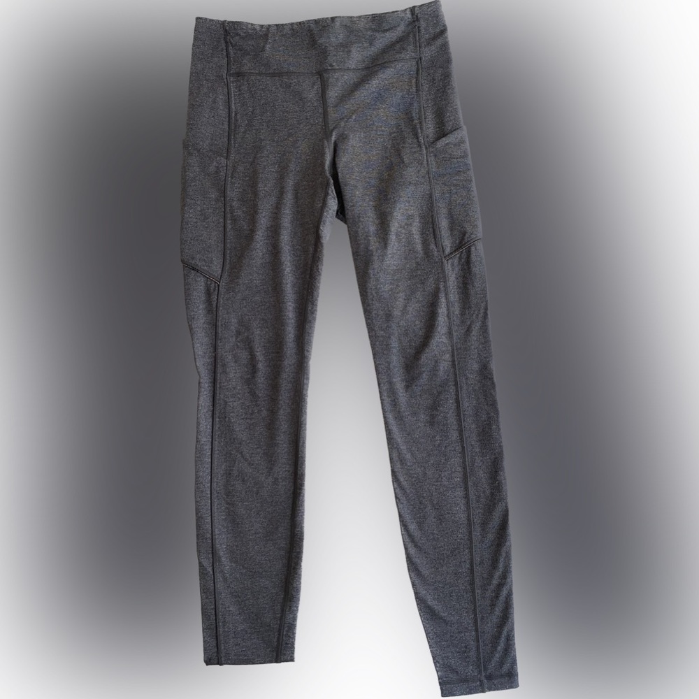 (Like new) Grey Lululemon Leggings with pockets